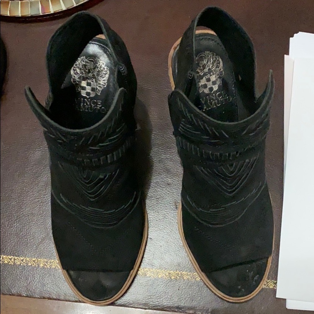 Super cute Vince camuto open toe ankle boots